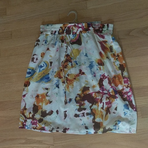 Pure Sage Dresses & Skirts - Print skirt - L